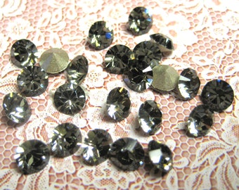 SS22 #1028 Vintage Black Diamond Swarovski Rhinestone Quantity 22