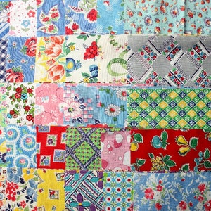 Vintage Feedsack Assorted print & color small size scrap pieces. FREE SHIPPING immagine 9