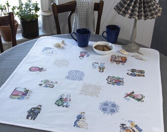 Damask tablecloth. Aida table cloth for cross stich
