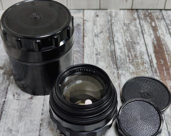 Obiettivo Jupiter-9 2/85mm LZOS con specchio sovietico verniciato nero e attacco a vite M42