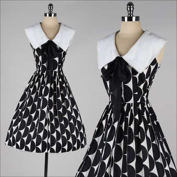 vintage 1950s dress . black white optical circles dress . 3944