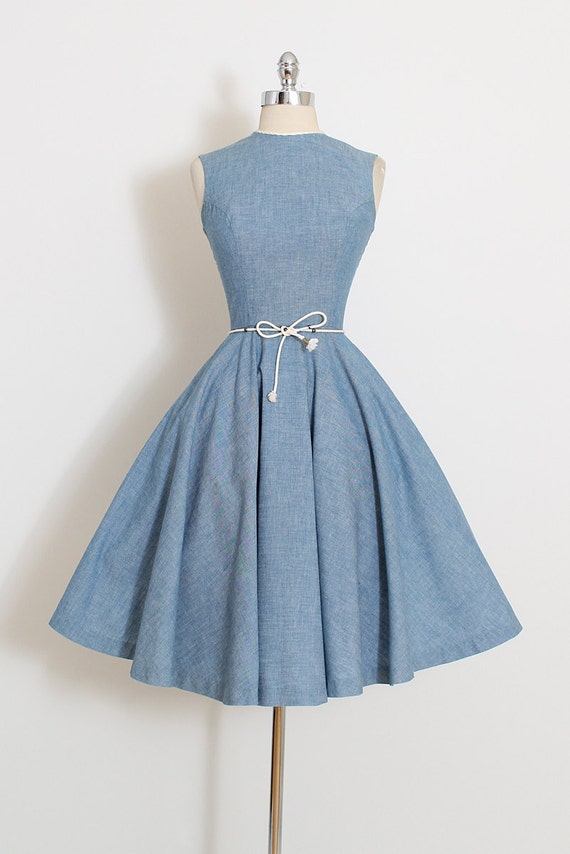 Vintage 50s Dress | 1950s Denim Dress | Rope Trim Keyhole Back | Xs | 5904 - Etsy Norway Vintage 50s Dress | 1950s Denim Dress | Rope Trim Keyhole Back | Xs | 5904 - Etsy Norway