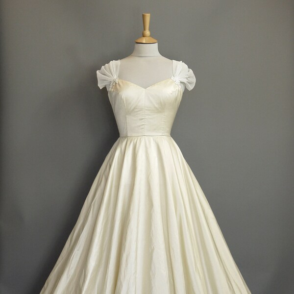 1950s Wedding Dress - Etsy UK
