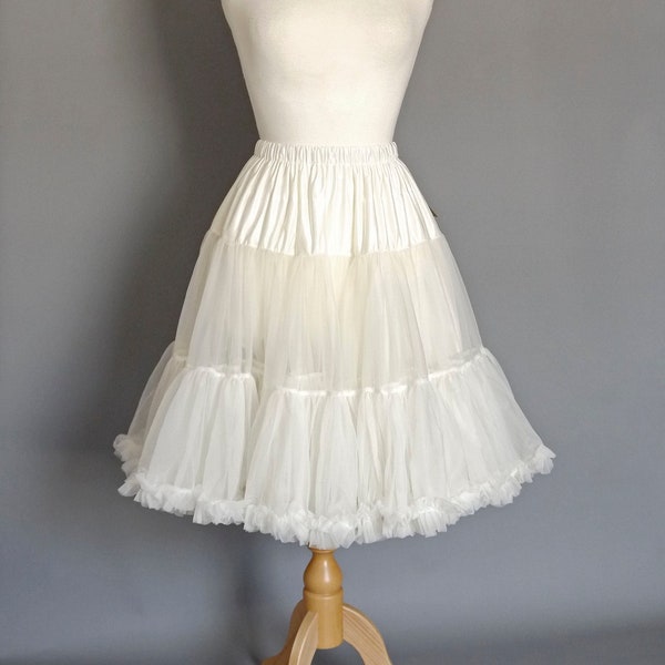 Ivory Swing Petticoat Weich - Knielang - Tee-Länge - Fifties Petticoat mit Rüschen Saum - Tüll - Hochzeit - Retro - Swishy - Knielang