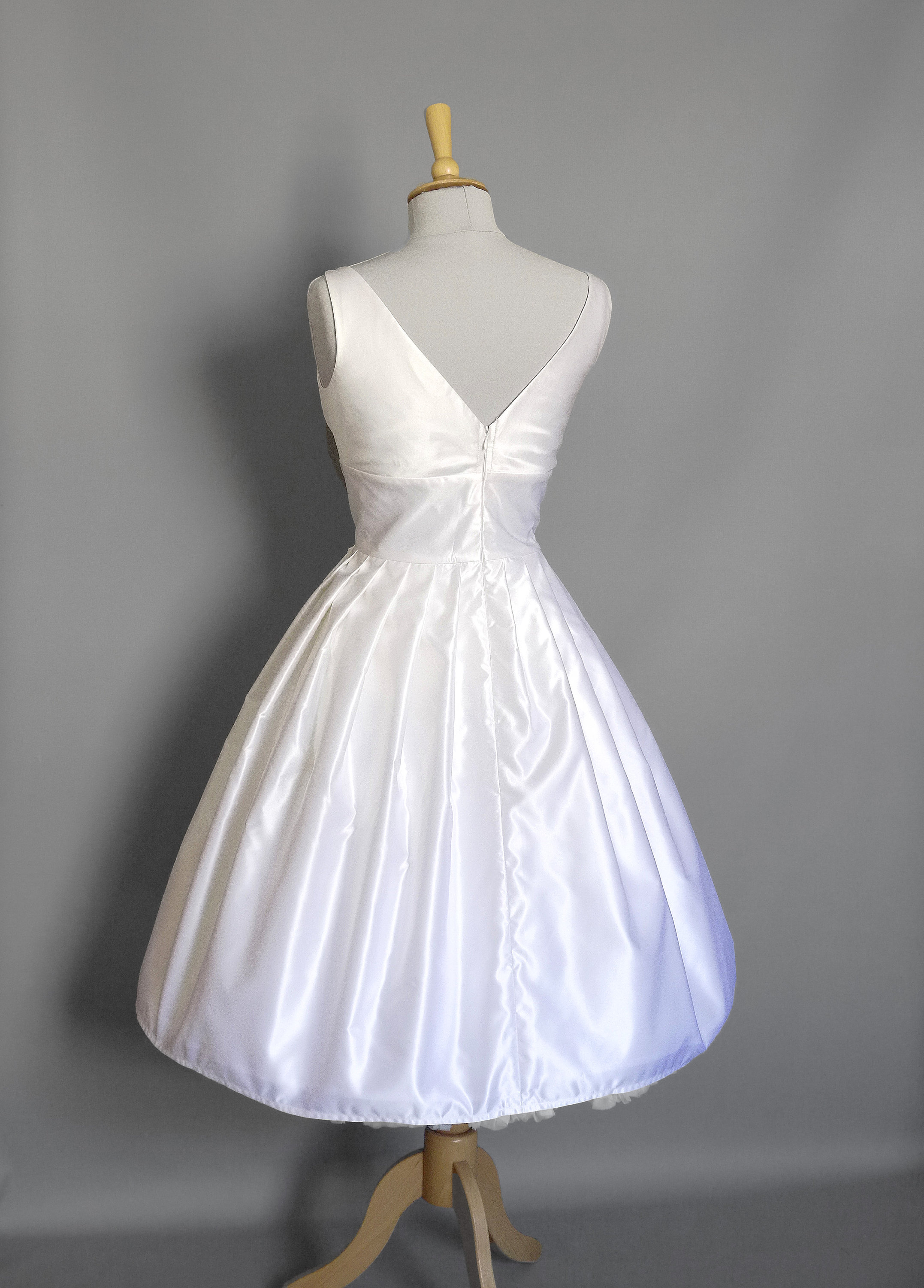 Vintage Pearl Ivory Satin Sweetheart Wedding Dress Eco | Etsy UK