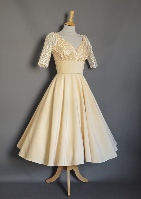 chinese dress ladies Amazon.com: Champagne Mother of The Bride Dresses Tea Length Dress for  Women Formal Dresses for Women Wedding Guest (US, Numeric, 2, Regular,  Regular, Champagne) : Clothing, Shoes & Jewelry main image 1