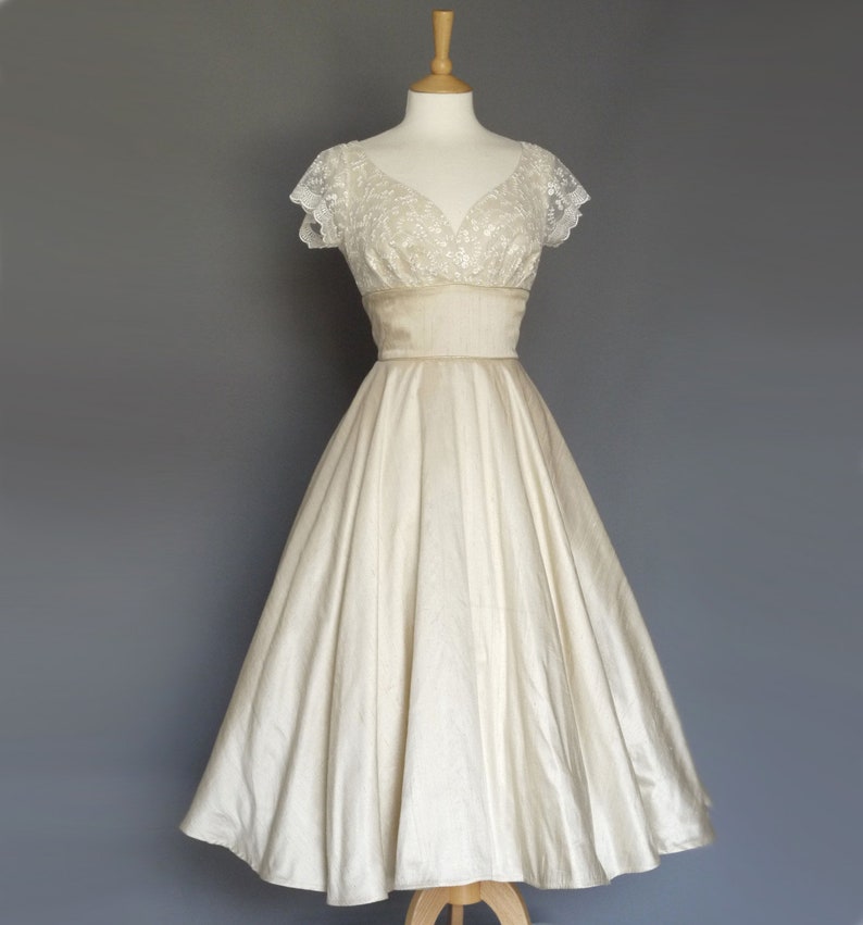 50s Wedding Dress, 1950s Style Wedding Dresses, Rockabilly Weddings     Ruby Wedding Dress in Champagne Silk & Ivory Lace - Sweetheart Tea Length Circle Skirt - Made by Dig For Victory  AT vintagedancer.com