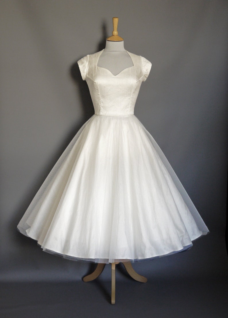 50s Wedding Dress, 1950s Style Wedding Dresses, Rockabilly Weddings     Ivory Silk Dupion & Tulle Cupids Bow Tea Length Wedding Dress - Made by Dig For Victory  AT vintagedancer.com