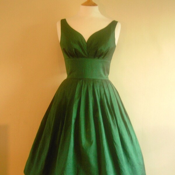 Emerald Green Taffeta Prom Dress - Made by Dig For Victory