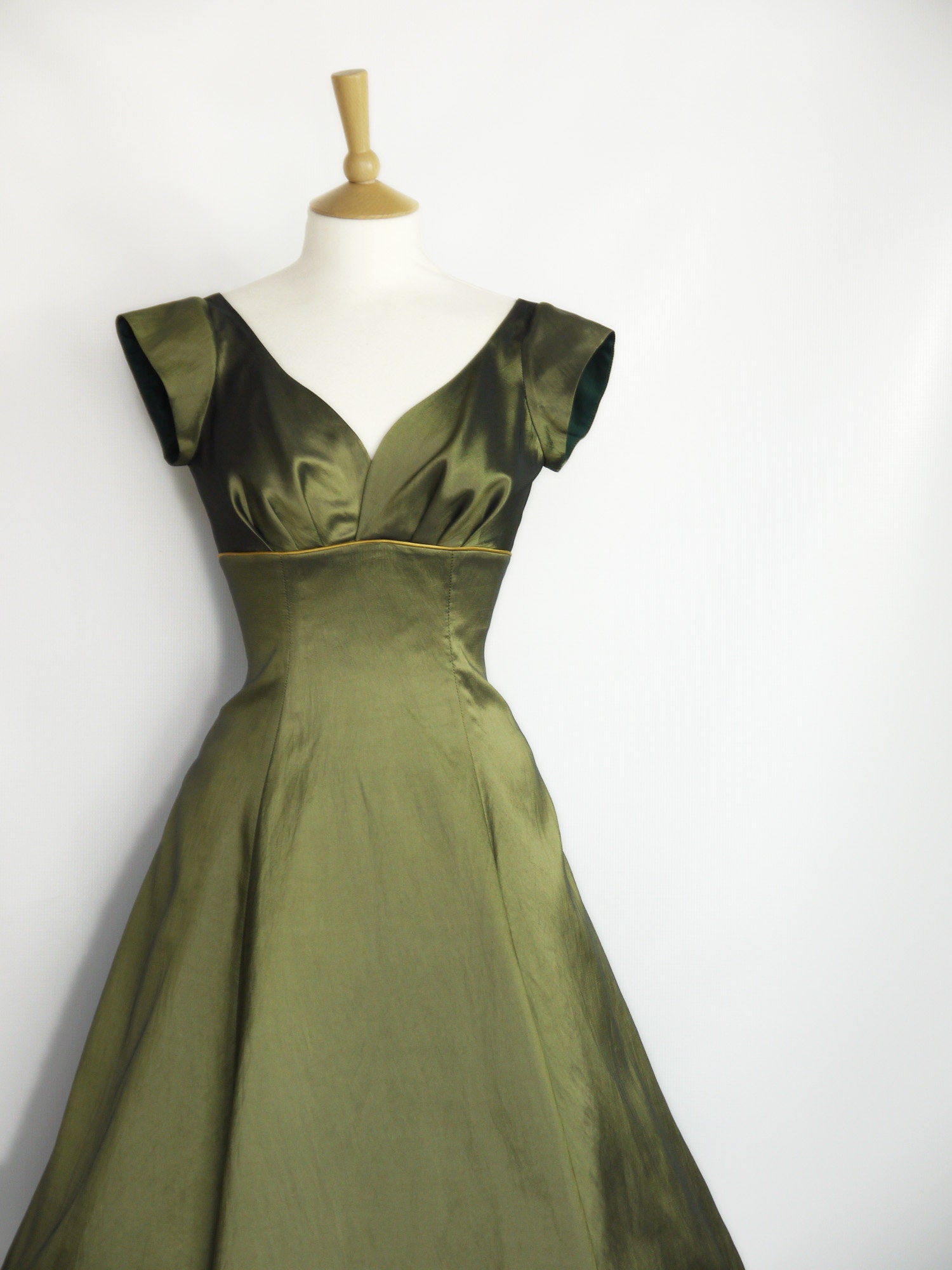 UK Size 18 (US 14-16 / EU 46) - Olive Green Shot Taffeta Sweetheart Panel Dress - Made by Dig For Victory