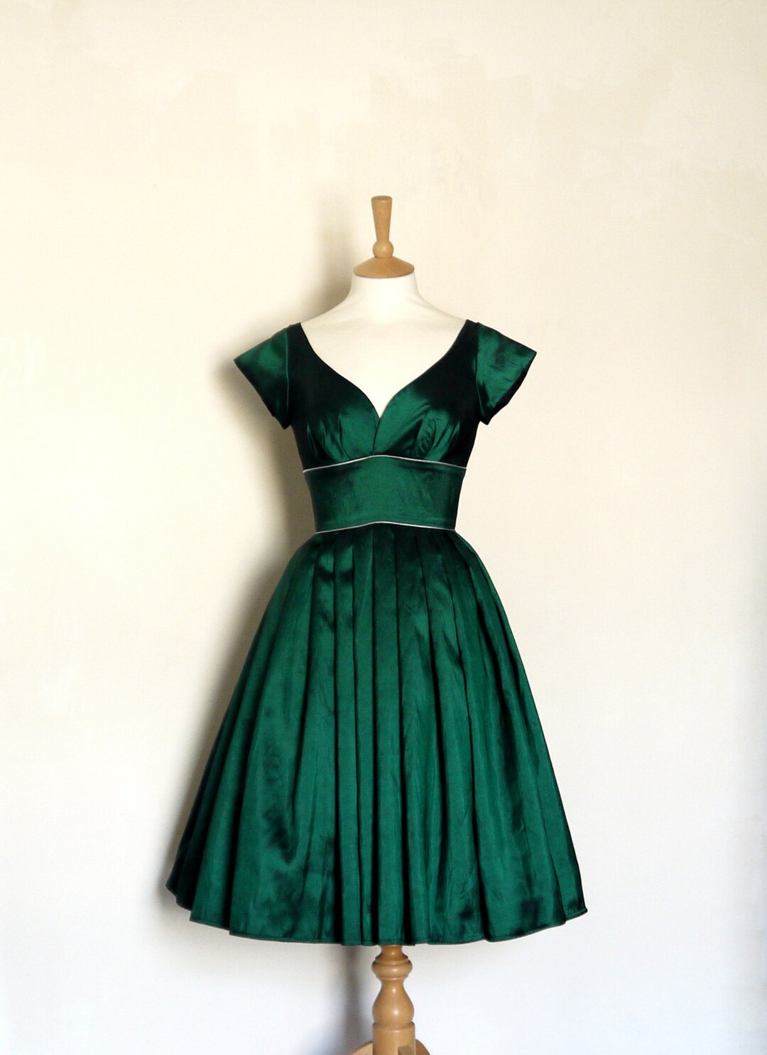 Emerald Taffeta Party Dress With Cap Sleeves and Silver Piping - Etsy