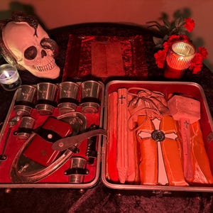 Secret Vampire Hunting Kit - 1960s Travel Bar Disguised for Vampire Slaying - Unique Vintage Oddities