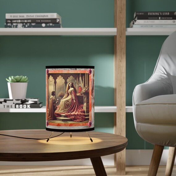 Vintage Renaissance Knight & Queen Table Lamp: Unique Art Decor