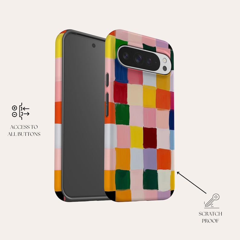 K&ouml;nnte beinhalten: Eine farbenfrohe Handyh&uuml;lle mit einem geometrischen Muster aus Quadraten in verschiedenen Farbt&ouml;nen von Rosa, Gelb, Orange, Rot, Gr&uuml;n und Blau. Die H&uuml;lle ist kratzfest und bietet Zugang zu allen Kn&ouml;pfen.