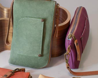 Portafoglio per telefono in pelle vegana: pochette minimalista in similpelle