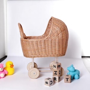 Natürlicher Weidenpuppenwagen, Schiebespielzeug für Mädchen, Eco-Kinderwagen, Spielzeugkorb für Kleinkinder, Weidenpuppen-Kinderwagengeschenk, Spielzeug für Kinderzimmer, Spielgeschenk