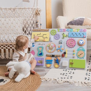 Tableau occupé Montessori, jouets Montessori, tableau sensoriel en bois, cadeau de 1er anniversaire, tableau d'activités, jouets pour tout-petits, mur sensoriel, mur d'activités