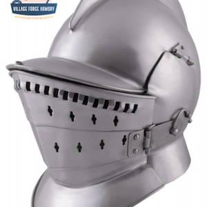 Pode incluir: Um conjunto de três canecas de cerâmica com acabamento fosco e salpicado. As canecas são em tons de creme, cinza claro e cinza escuro. Cada caneca tem um design simples e minimalista e uma alça arredondada.