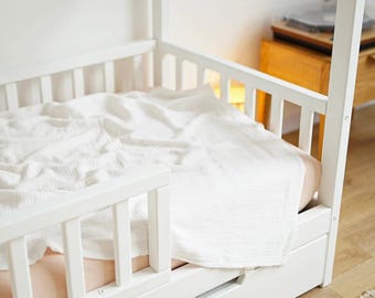 Warm-weisse Baby-Musselin-Decke - Swaddle aus Bio-Baumwolle