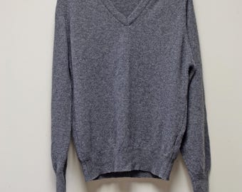 VTG 80s Pendleton Men's Medium V-Neck Sweater Gray 100% Lambswool USA