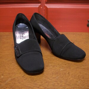 VTG Black Grosgrain Fabric Pumps