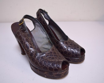 VINTAGE 1940s RUSSEK&#39;S Detroit Brown Alligator Platform Sling Back Pumps 7.5 M