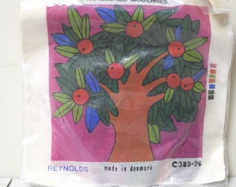 VTG Reynolds Needlework Guild Made in Denmark Mod Colors Needlepoint Kit~ Tree