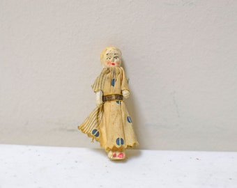 ANTIQUE Chalkware Chalk Tiny Frozen Penny Doll w Jointed Arms + Dress ~ 2"