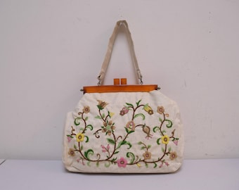 VINTAGE 1930-/40-tal Elfenbensvit linneblommig handgjord crewel-väska med broderad broderi och bakelitram