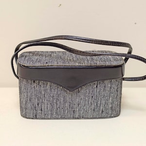 Vintage Box Handtasche Portemonnaie ~ Schwarz Elfenbein Stoff mit Leder Top Griffe & Borte
