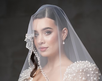 Drop Oval Veil with Beaded Edge, Embroidered with Beads & Pearl, Classic Chapel Veil, Sheer Bridal Veil, Soft Ivory Elegant Bride Headpiece