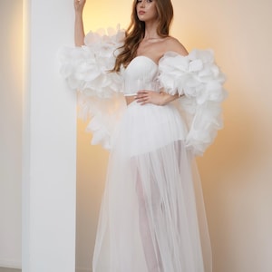 Lush Bridal Vail Sleeve Mantle Cape from 3D Flowers, Stunning Floral Wedding Accessory Boa Alternative Veil, Luxury Wedding, Gift for Bride