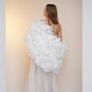 Lush Bridal Vail Sleeve Mantle Cape from 3D Flowers, Stunning Floral Wedding Accessory Boa Alternative Veil, Luxury Wedding, Gift for Bride