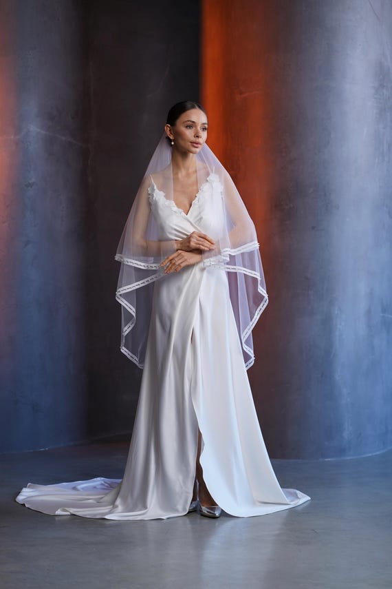 Elegant Ivory Bridal Veil Amazon.com: Wedding Bridal Veil Long Cathedral Chapel 1 Tier  main image 3