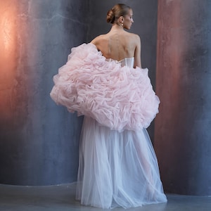 Voluminous bridal cape in luxe italian tulle, dramatic wedding topper for photoshoot or ceremony, modern elegant accessory for bride