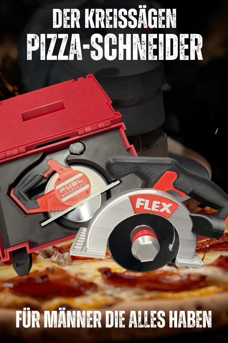 Puede incluir: Un cortador de pizza dise&ntilde;ado para parecer una sierra circular, con una carcasa de pl&aacute;stico roja y negra con el texto "FUEL" y "FLEX" en los protectores de la hoja. La herramienta se presenta en un estuche rojo y como unidad.
