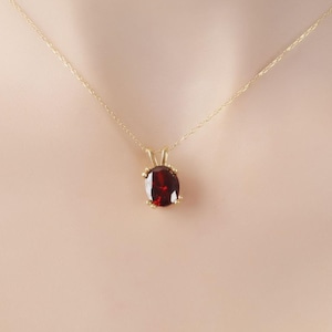 Granat Halskette im Ovalschliff, Januar Birthstone Halskette, Solid Gold und Silber Solitaire Halskette, Minimalist Halskette, Solitaire Halskette