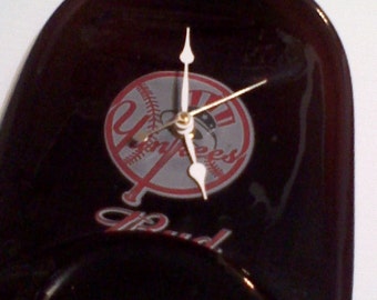 LargeYankees Baseball BUDWEISER Beer Bottle Limited Edition Melted and made into a Clock Free Delivery