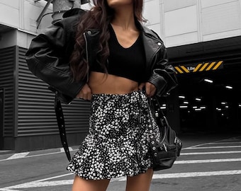 Black Floral Skort For Women High Waisted Mini Skirt Shorts Cottagecore Outfit Casual Summer Streetwear Vacation Festival Y2K Fairycore Look