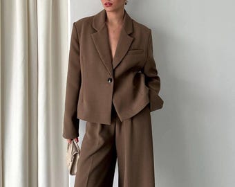 Women's Suit: Straight Trousers & Jacket - Office Style