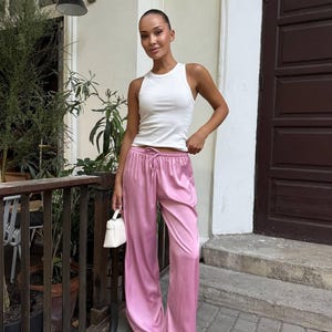 Silky Palazzo Pants: Women&#39;s Loose Fit Armani Silk Trousers