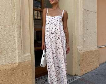 Elegant Women Dress From Armani Silk With Elegant Puffs On The Back In Classic White And Black Shades Perfect For Festive And Everyday Looks