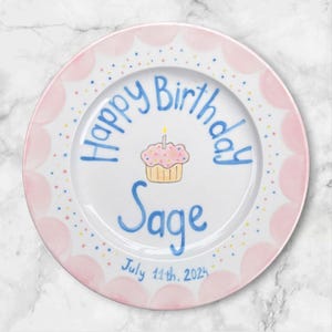 Personalized Pink Birthday Plate for Girls – Hand Painted Scallop Design with Cupcake – Custom Name & Date Keepsake Gift Birthday |P052