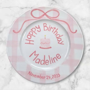 Custom Birthday Plate for Girls – Pink Gingham Design with Name, Date & Cake – Adorable Hand-Painted Gift for Her Special Day | P004