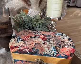 Boîte moyenne ovale inspirée de l'amour