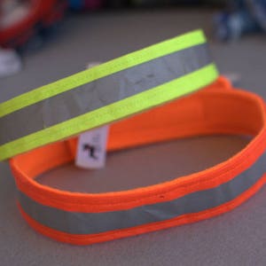 Reflective, Break-away Hook and Loop Polypropylene Safety Dog Collar [Perfect for doggie day-cares & veterinarian practices] 6.50-10.50