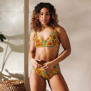 Recycled High-Waist Bikini Flower Power – Floral Boho Swimwear – Sustainable Festival Bikini with Removable Pads