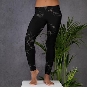 Golden Marble Leggings – Elegant and comfortable design for sports & leisure