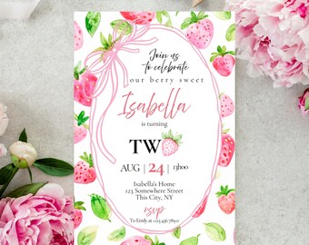Invitación de cumpleaños con fresas dulces y bayas, plantilla editable con lazo rosa para fiesta, invitación imprimible para el segundo cumpleaños de una niña.
