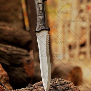 Handmade Leon Kennedy Knife: Resident Evil Cosplay Prop - D2 Steel